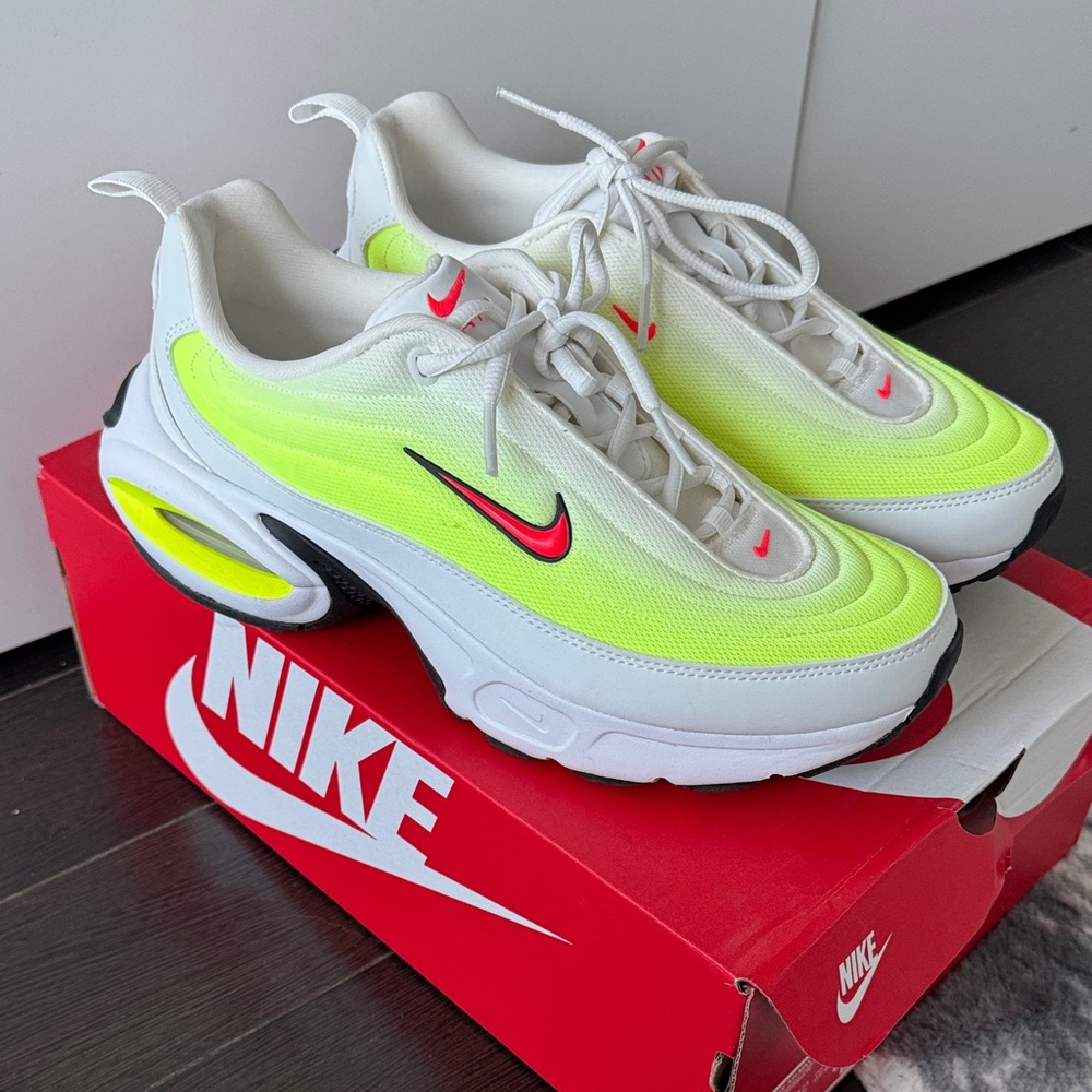Brand new! Nike AIR MAX PORTAL - Neon Yellow and White Air Max Portal Sneakers